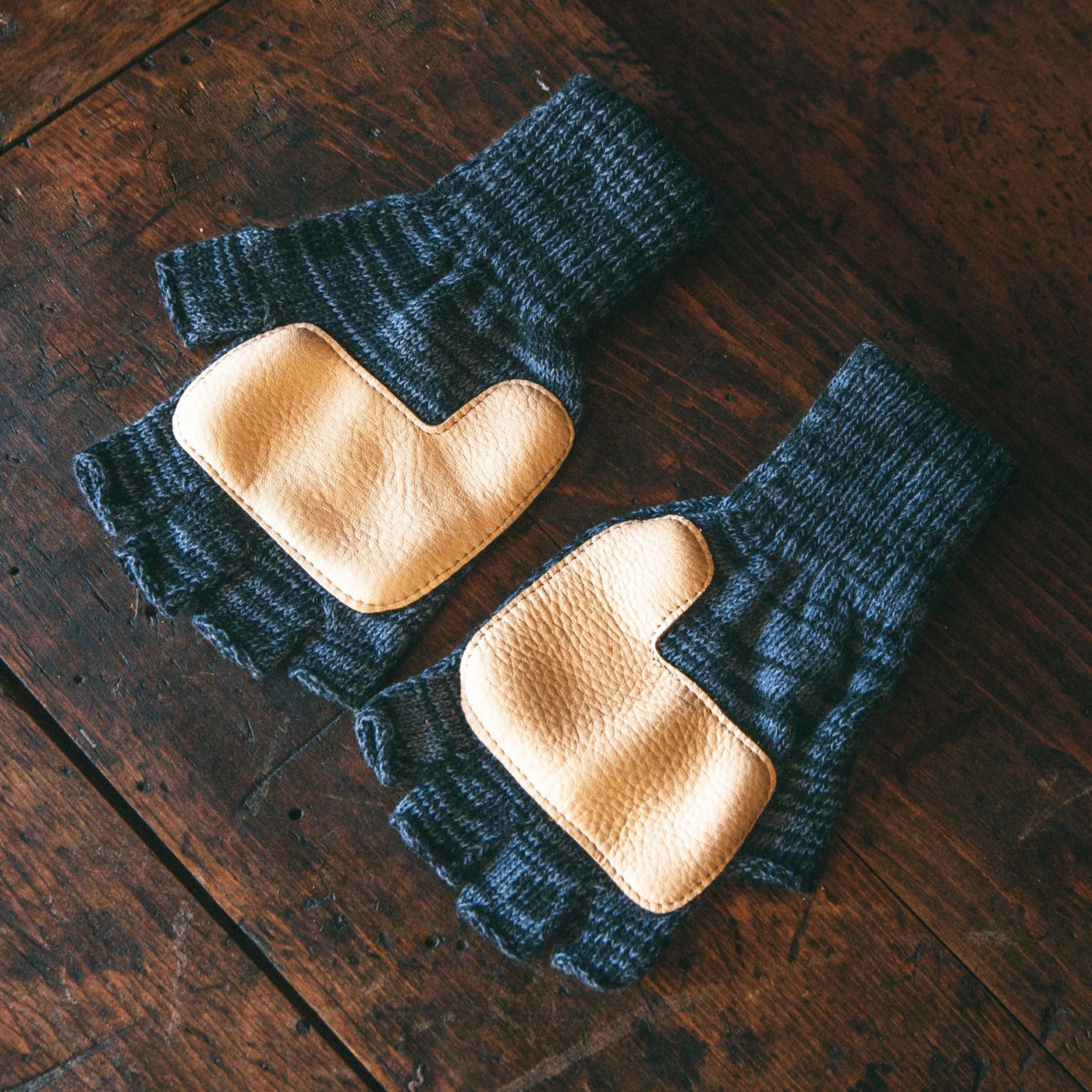 Fingerless Gloves with Deerskin - Charcoal